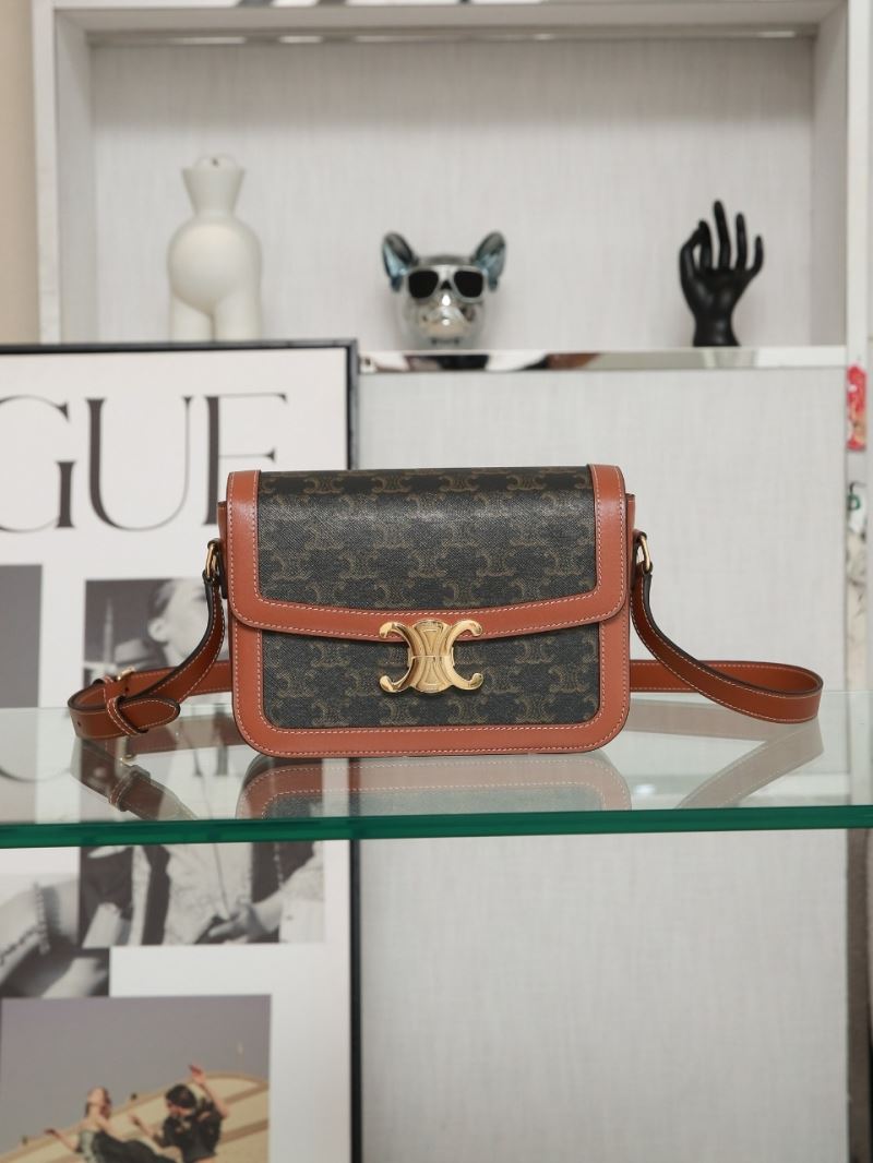 Ce1i*e triomphe bags